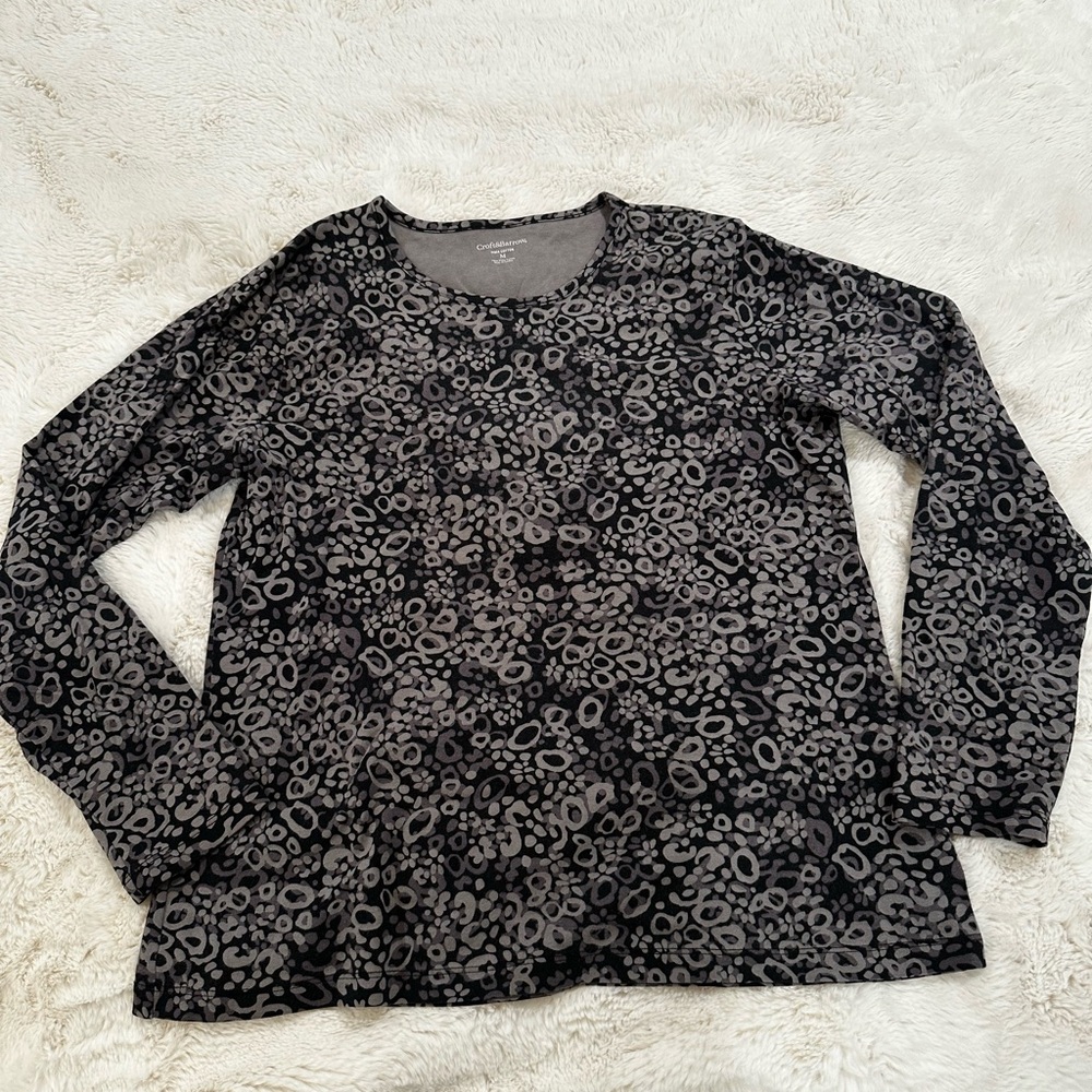 Size m shirt